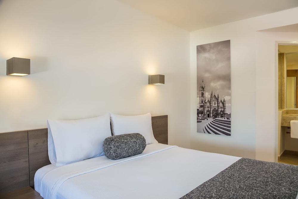 Sleep Inn Leon Antares Exteriér fotografie