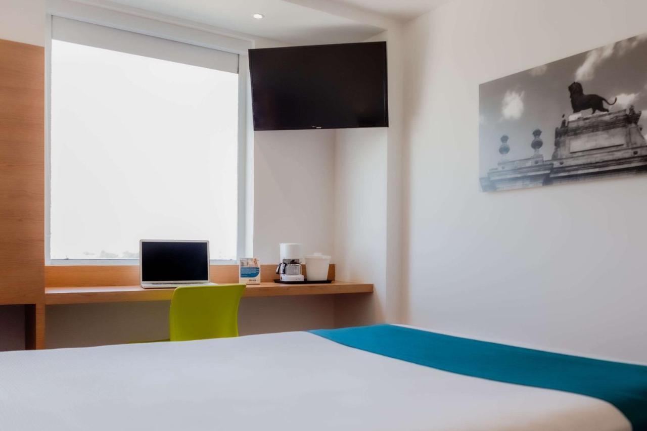 Sleep Inn Leon Antares Exteriér fotografie