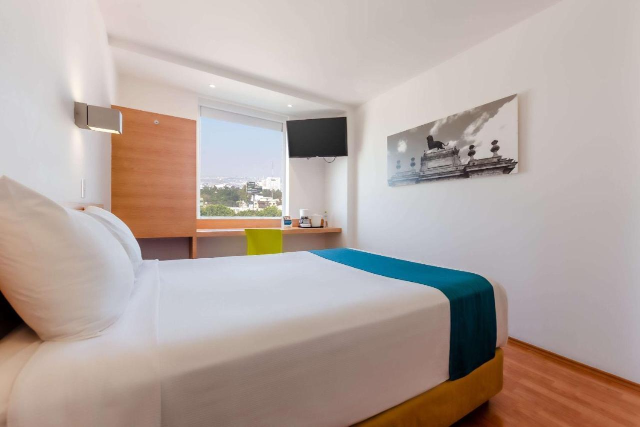 Sleep Inn Leon Antares Exteriér fotografie