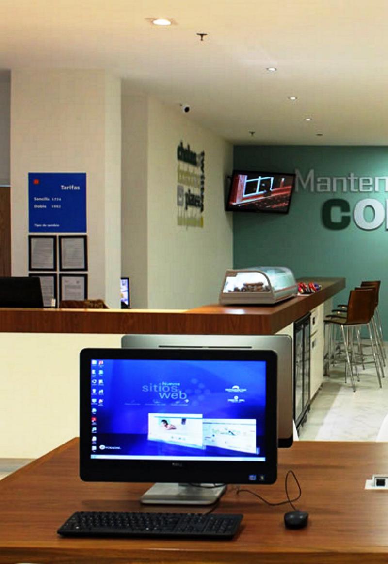 Sleep Inn Leon Antares Exteriér fotografie